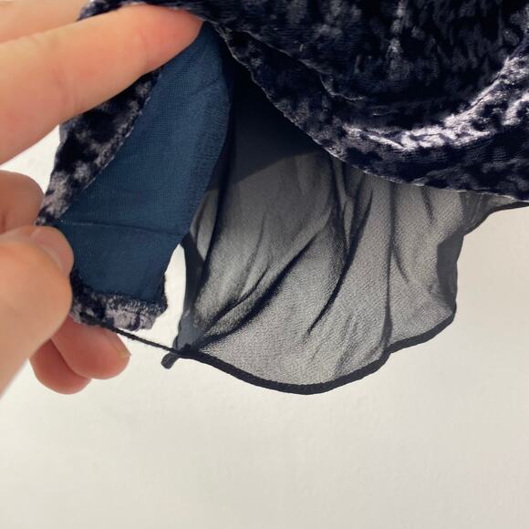 Anne Klein Velvet Whimsygoth Cami Gray Black Crushed Velvet Triangle Hem Size 12 - Picture 4 of 9